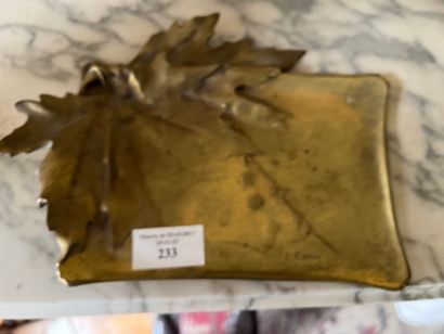 Léon KANN
Bronze mail tray with plane tree...