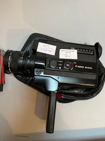 Lot including 3 cameras ( 2 of them alone,...