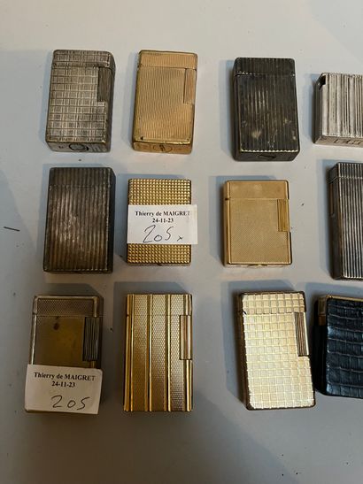 Lot of ten Dupont lighters in gilded or silvered...