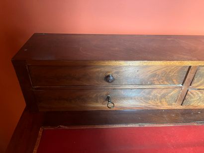Step desk
Minor accidents, notably to the...