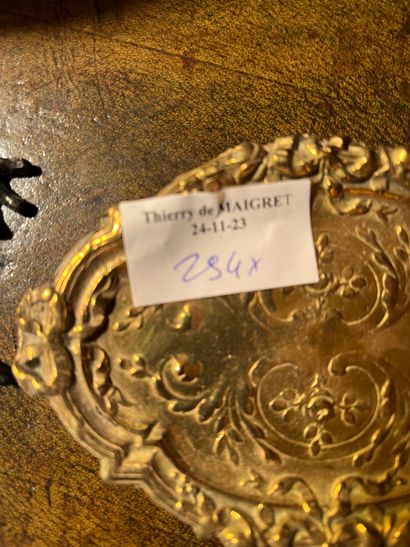 Set of trinkets consisting of an ostrich...