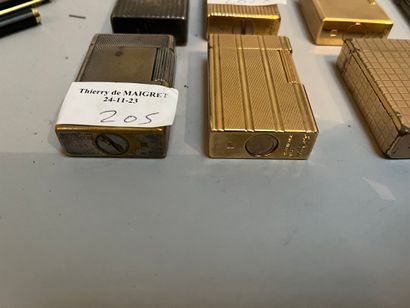 Lot of ten Dupont lighters in gilded or silvered...