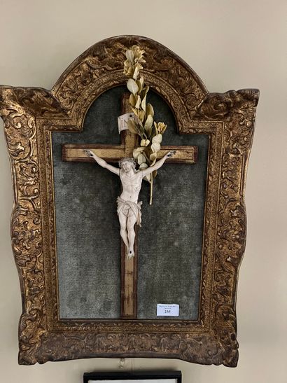 Gilded and carved wood crucifix 
Circa 1920
Height:...