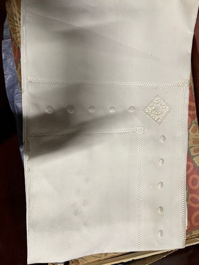 Lot of household linen including sheets,...