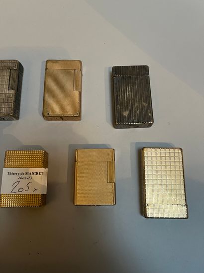 Lot of ten Dupont lighters in gilded or silvered...