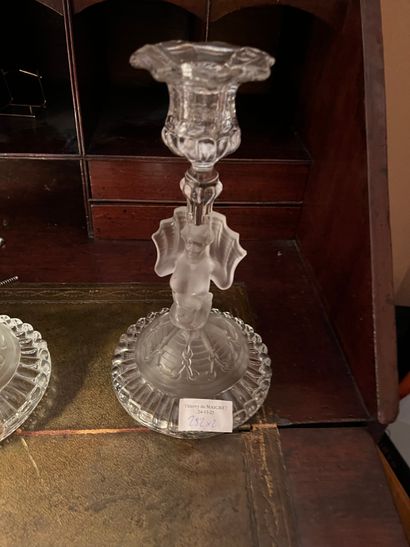 PORTIEUX MANUFACTURE (Lorraine)
Two molded...