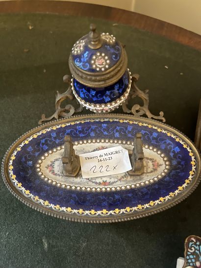 Set of various trinkets composed of cloisonné...