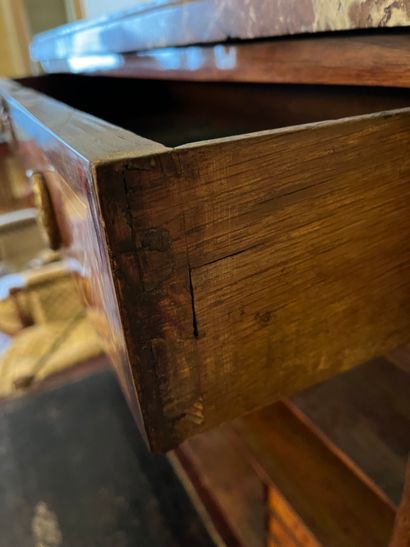 Veneered secretary
Louis XVI period
H: 142...