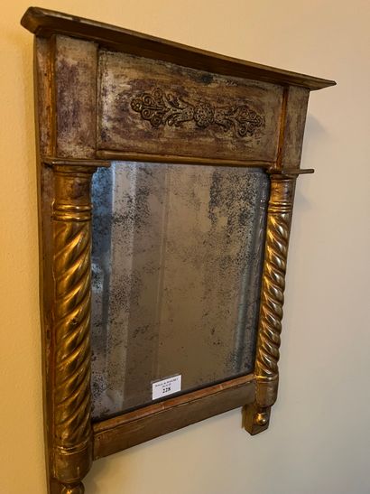 Small gilded wood trumeau with twisted jambs
Style...