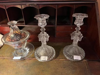 PORTIEUX MANUFACTURE (Lorraine)
Two molded...
