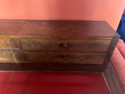 Step desk
Minor accidents, notably to the...