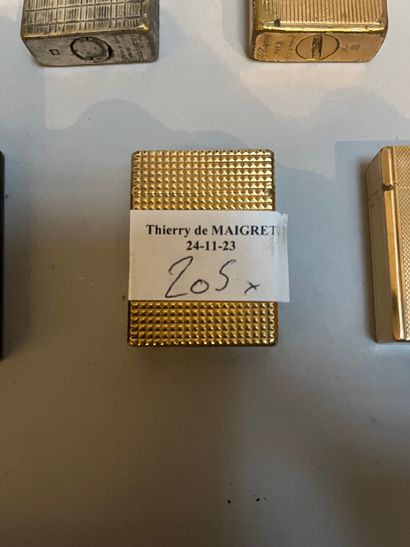 Lot of ten Dupont lighters in gilded or silvered...