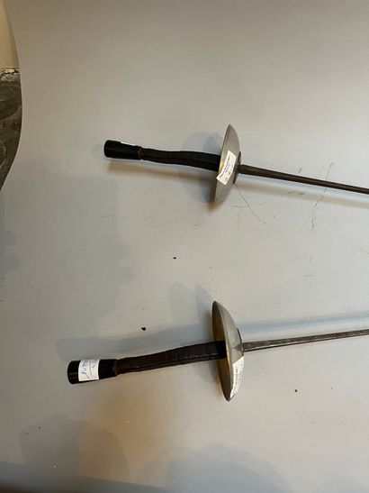 Set of two foils (worn)