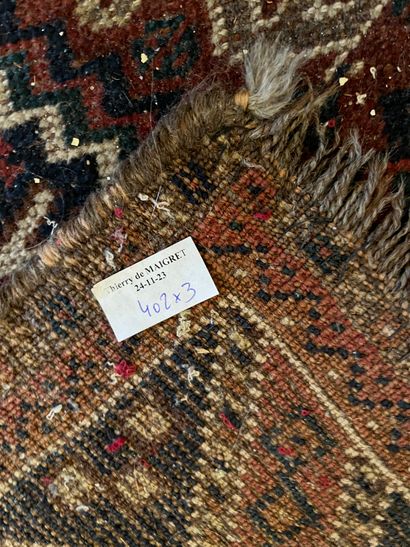 CAUCASE
Two carpets with diamond-shaped medallions
A...
