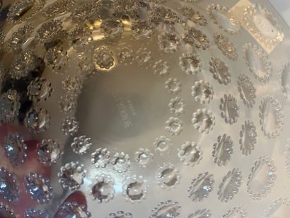 Lalique France set
two bowls (diam: 26 and...