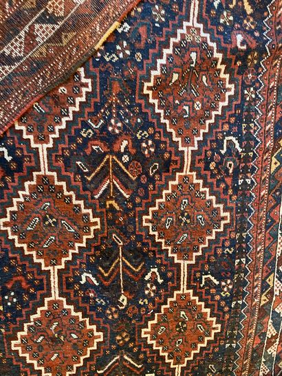 CAUCASE
Two carpets with diamond-shaped medallions
A...