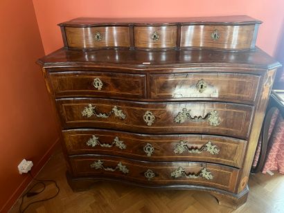Tiered chest of drawers
Partly early 18th...
