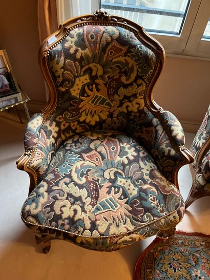 Pair of bergères in natural wood 
Louis XV...
