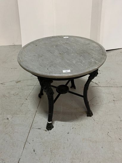 Coffee table in cast iron or black lacquered...