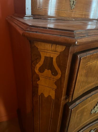 Tiered chest of drawers
Partly early 18th...