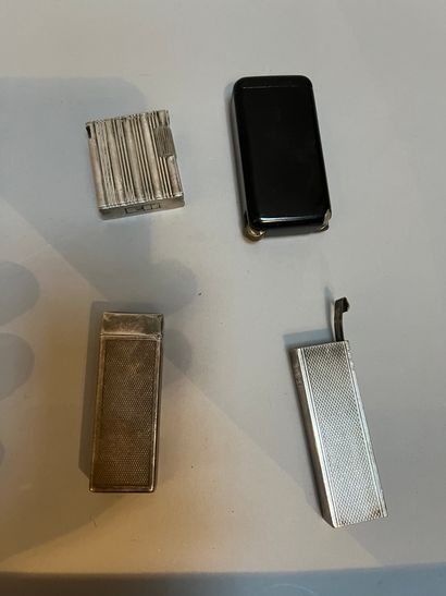 Lot of ten Dupont lighters in gilded or silvered...