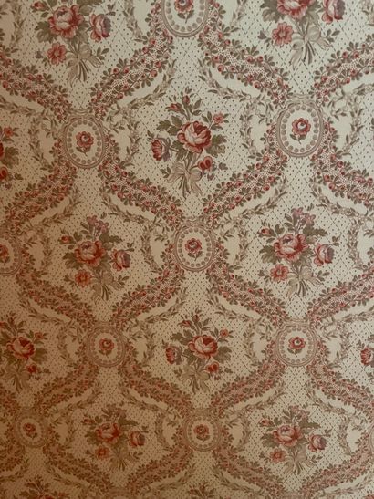 Four-leaf fabric screen decorated with bouquets...