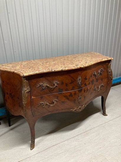 Marquetry chest of drawers, marble top
Dimensions:...