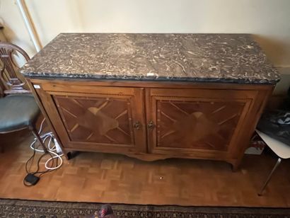 Low sideboard in naurel wood
Eastern work...