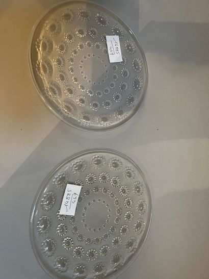 Lalique France set
two bowls (diam: 26 and...