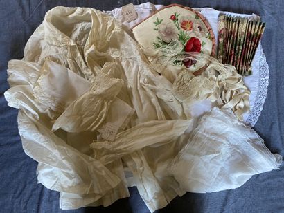Lot comprising: 3 pairs of silk stockings,...