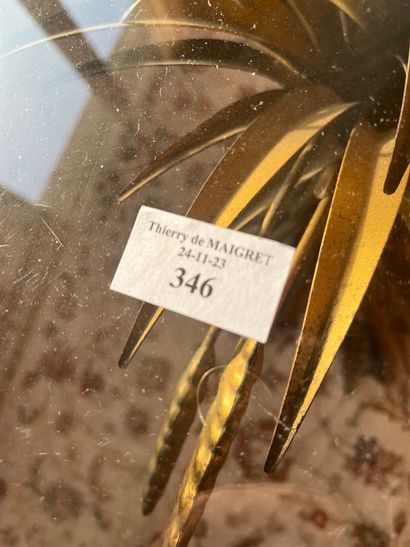 Glass pedestal table decorated with ears...