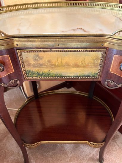 Bean pedestal table 
Syle Transition 
20th...