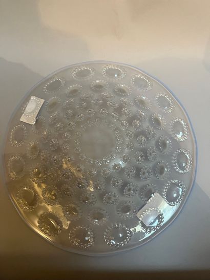 Lalique France set
two bowls (diam: 26 and...