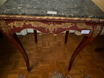 Red and gold lacquered pedestal table
Recessed...