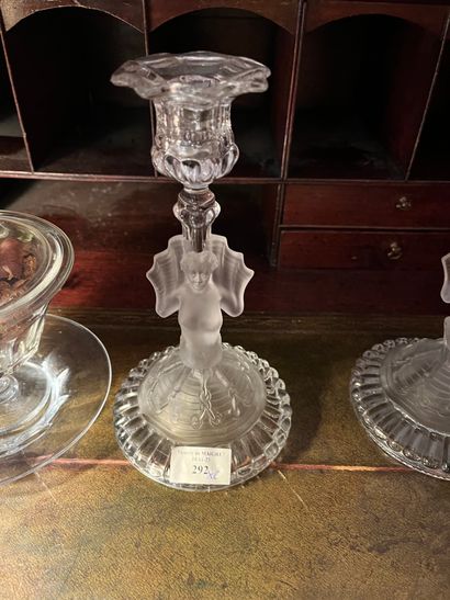 PORTIEUX MANUFACTURE (Lorraine)
Two molded...
