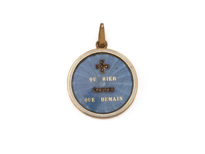 Pendentif en or 750 millièmes, retenant un...