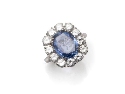 Pompadour ring in 750 thousandths white gold,...