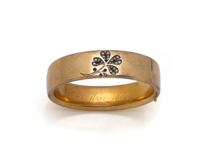 Bracelet jonc ouvrant à charnière en or 750...