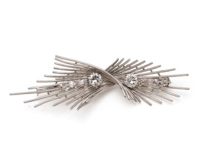 Brooch in 750 thousandths white gold wire,...