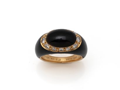 VAN CLEEF & ARPELS. Wedding band ring in...