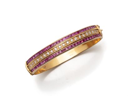 Openwork bangle in 750 thousandths gold decorated...