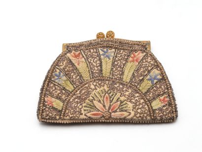 Sac de bal en métal doré, soie et broderie...
