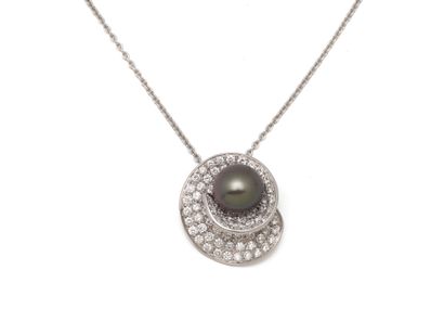 SCHOEFFEL. Collier en or gris 750 millièmes,...