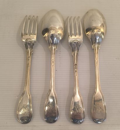 PAIRE DE COUVERTS DE TABLE en argent. TOULOUSE,...