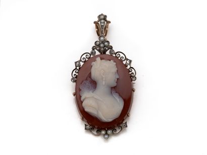 Broche pendentif en or 750 et argent 800...