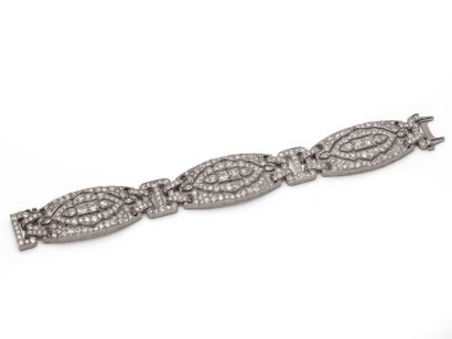 Beautiful and elegant articulated bracelet...