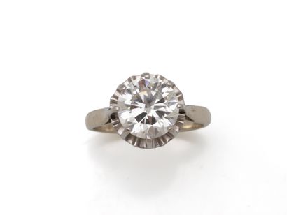Solitaire ring in gold 750 and platinum 850...