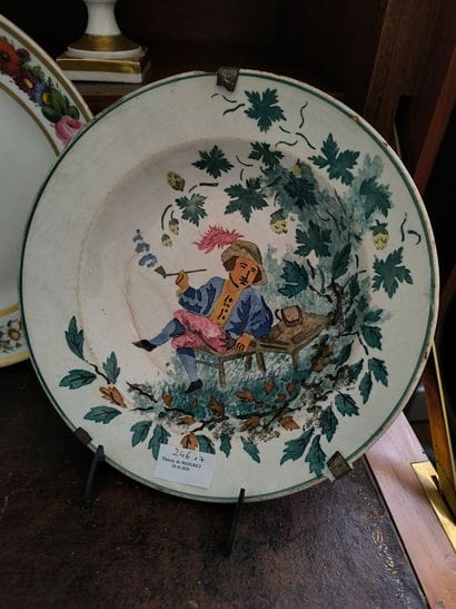 Paire de vases à col de cygne et coupe en...
