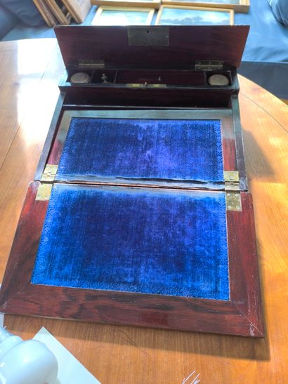 Ecritoire de bureau en placage d'acajou,...