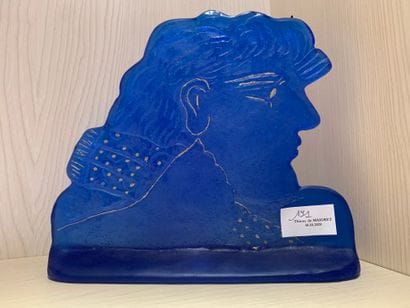 DAUM, d'après FASSIANOS. Profil d'homme en...